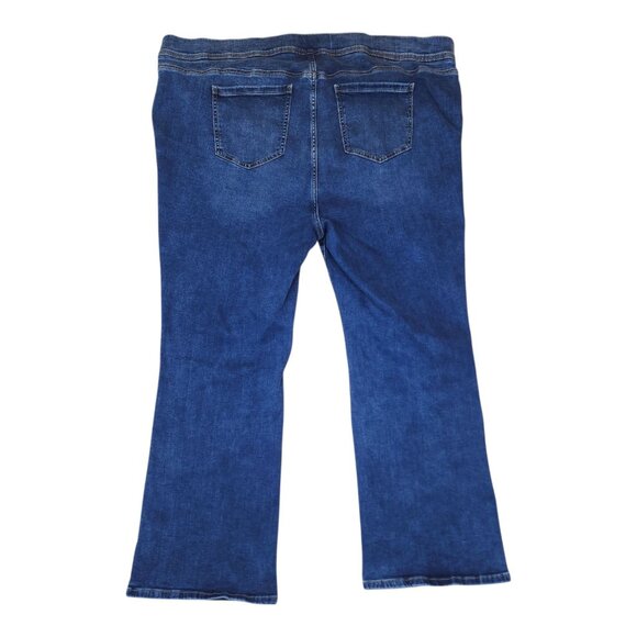 Torrid Womens Lean Jean Slim Boot Super Soft Denim Size 4S Blue Pull On - Picture 3 of 10